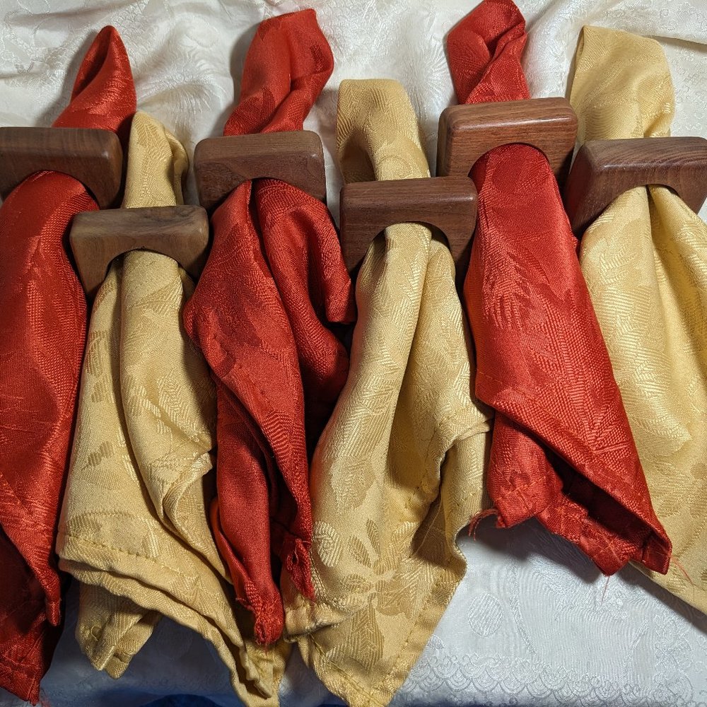 SixVtg. Beautiful Square Shaped Wood Napkin Rings Rustic Country Cottage Outdoor